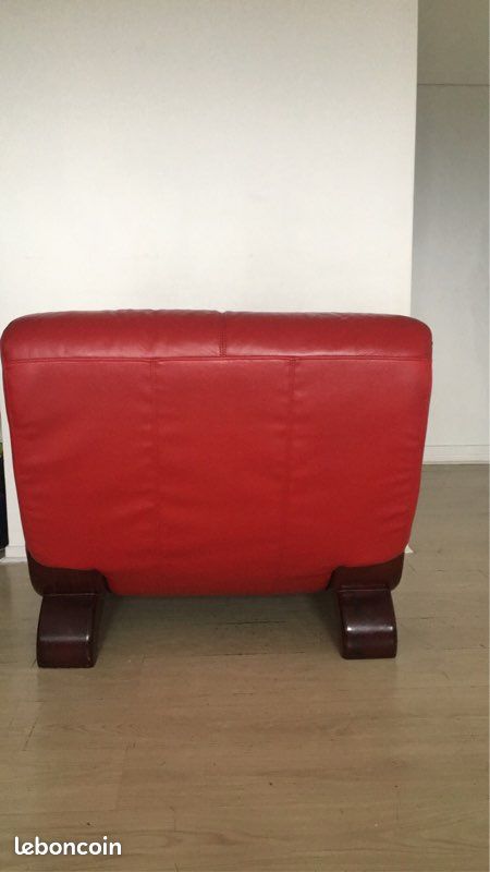 Fauteuil rouge (image 3)