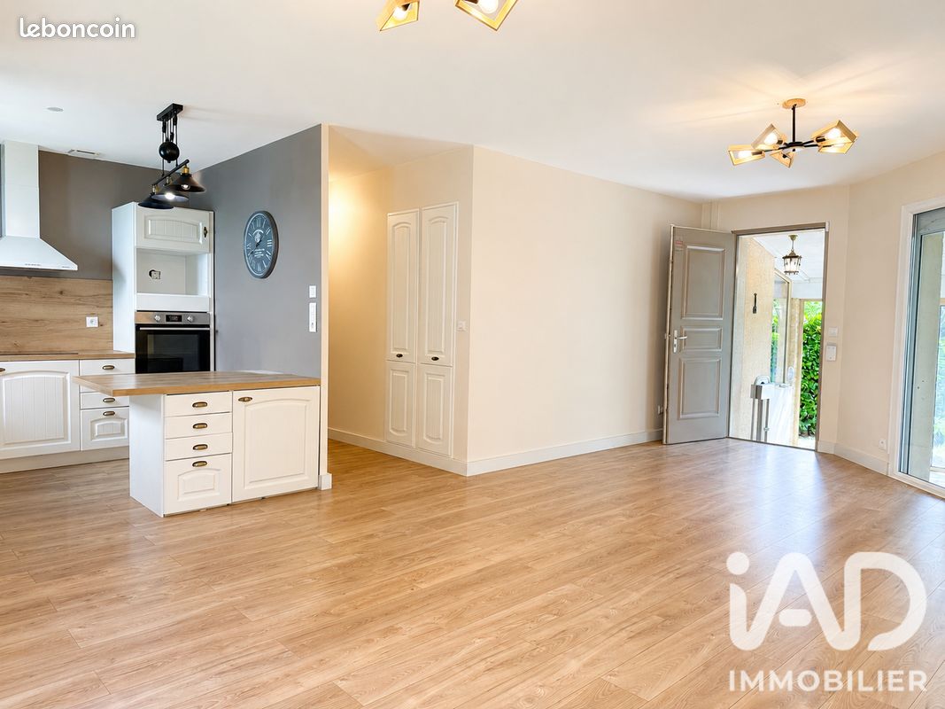 Maison 4 pièces 106 m² · à Volx · 106 m² · 307 000 €