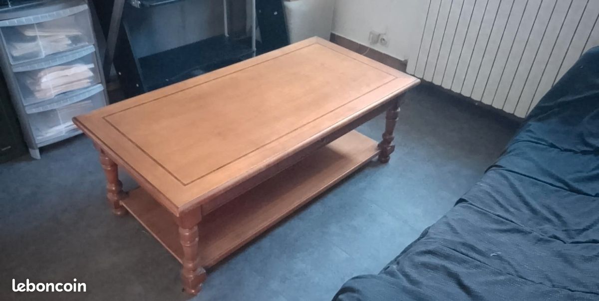 Belle table basse en merisier (image 1)