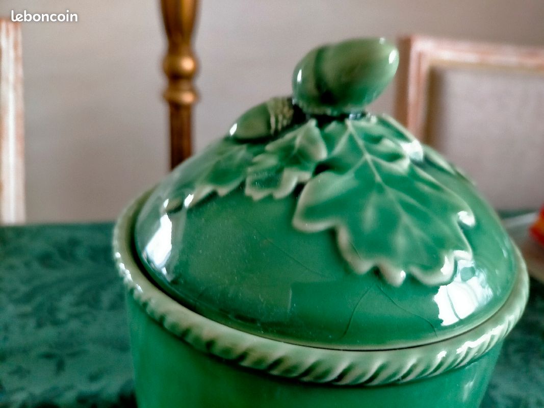 Pot en faïence ou céramique (image 1)