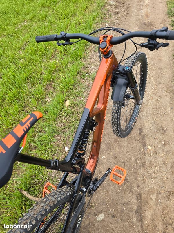 La nueva Rocky Mountain Slayer de 2017 en acción