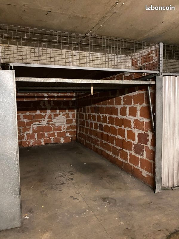 Parking/box RENNES · 100 €/mois