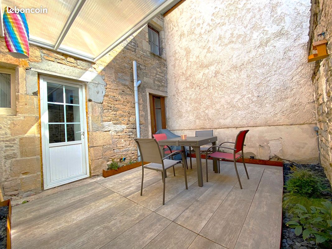 Maison 6 pièces 140 m² · à Plombières-lès-Dijon · 140 m² · 315 000 €