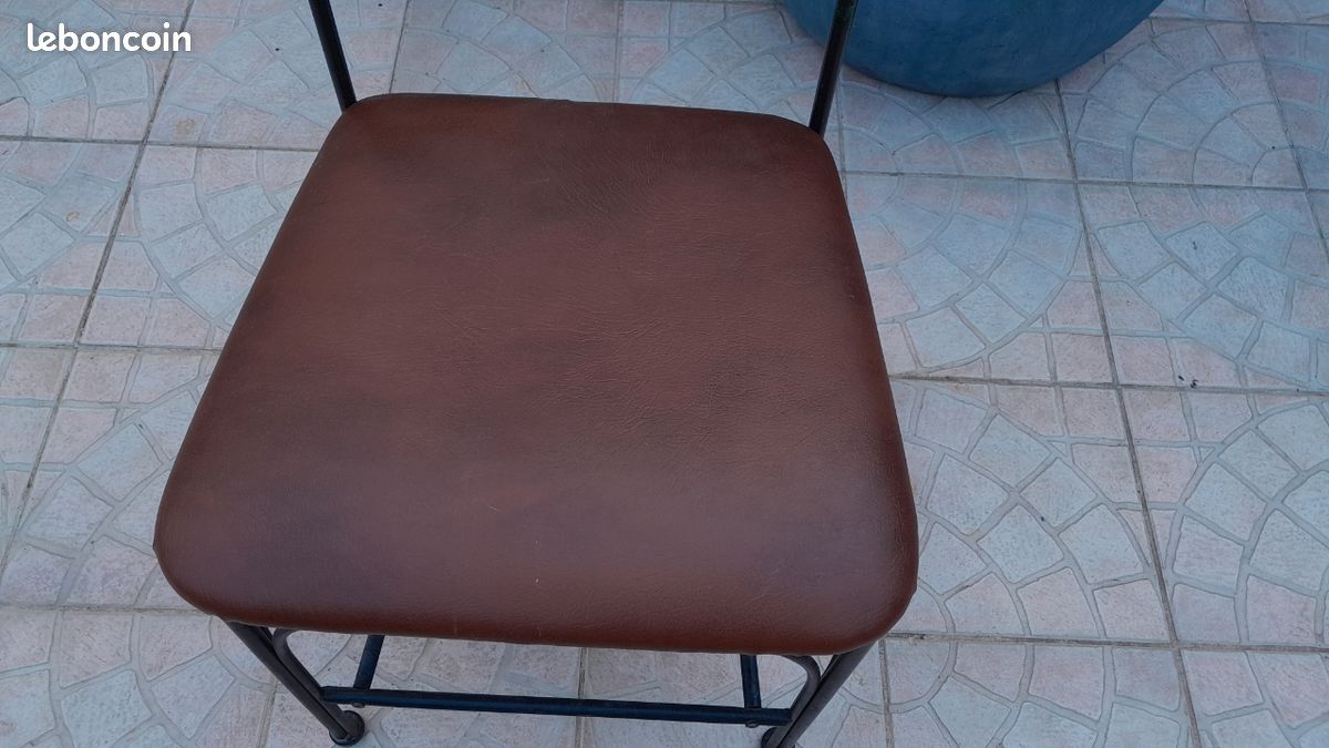 Chaises en acier laqué assise neuve (image 4)