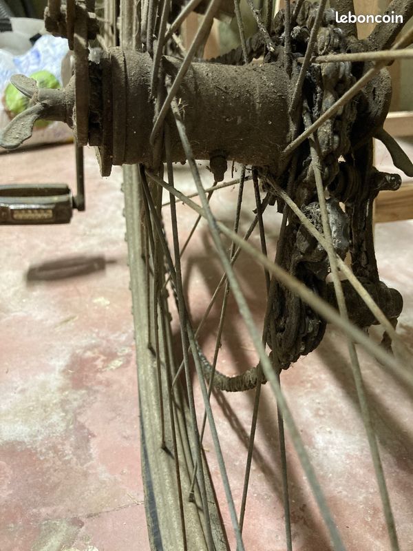 Lot De 25 Câbles De Vélo Anciens NOS - Compatibles Randonneuse, Herse, Singer, Routens, Mafac, Lefol