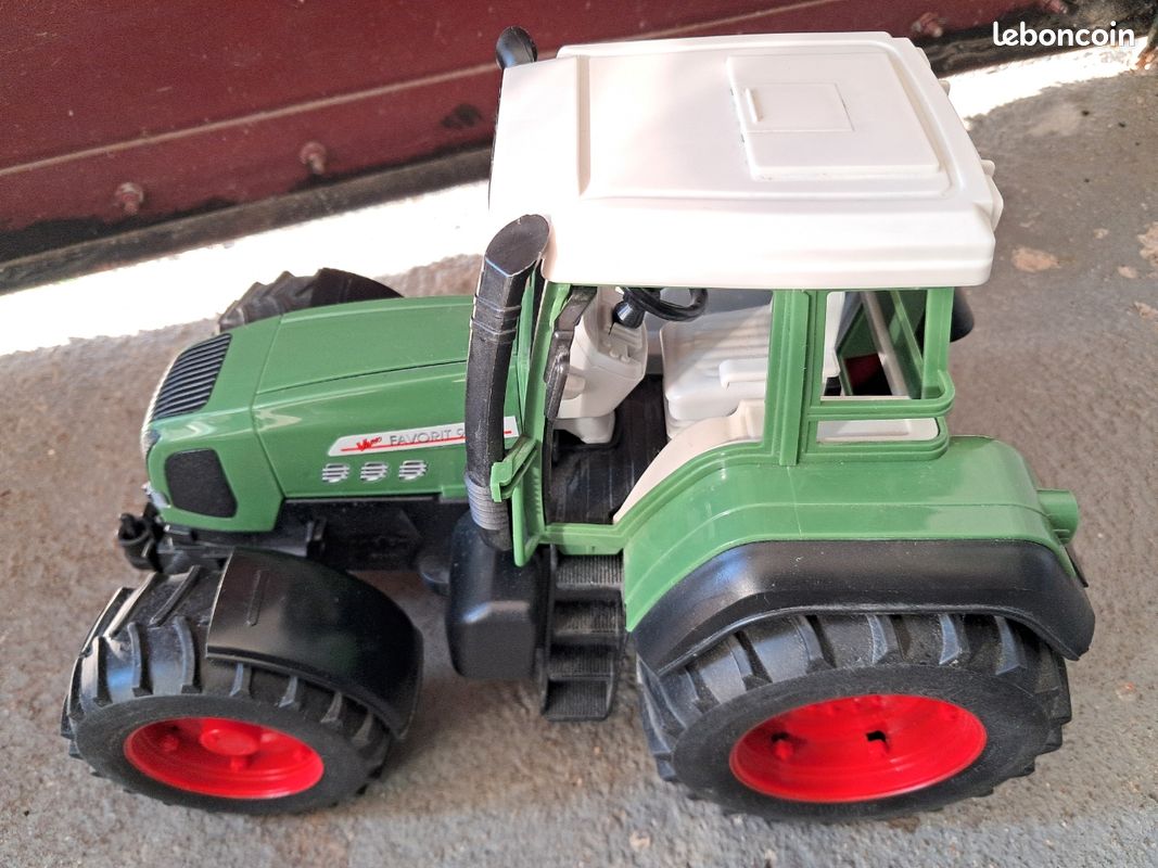 Tracteur Fendt Favorit 926 (image 1)