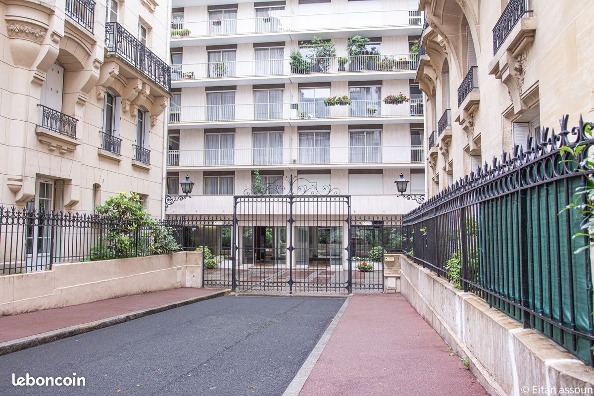 Appartement 6 pièces 109 m² · à Paris · 109 m² · 1 144 000 €
