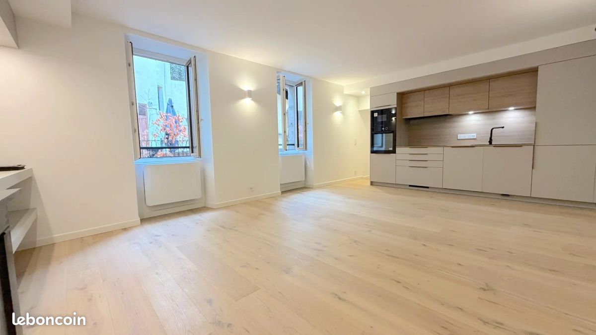 Appartement 2 pièces 49 m² · à Annecy · 49 m² · 367 000 €
