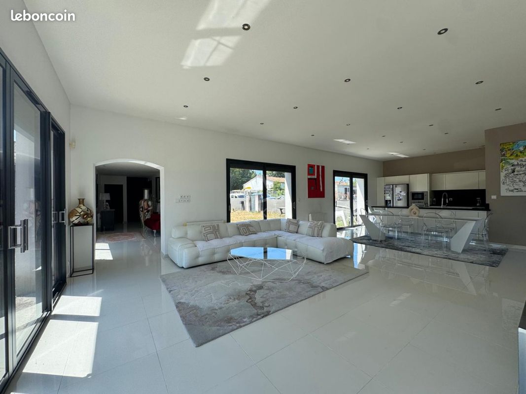 Maison 5 pièces 144 m² · à Saint-Yzan-de-Soudiac · 144 m² · 249 000 €