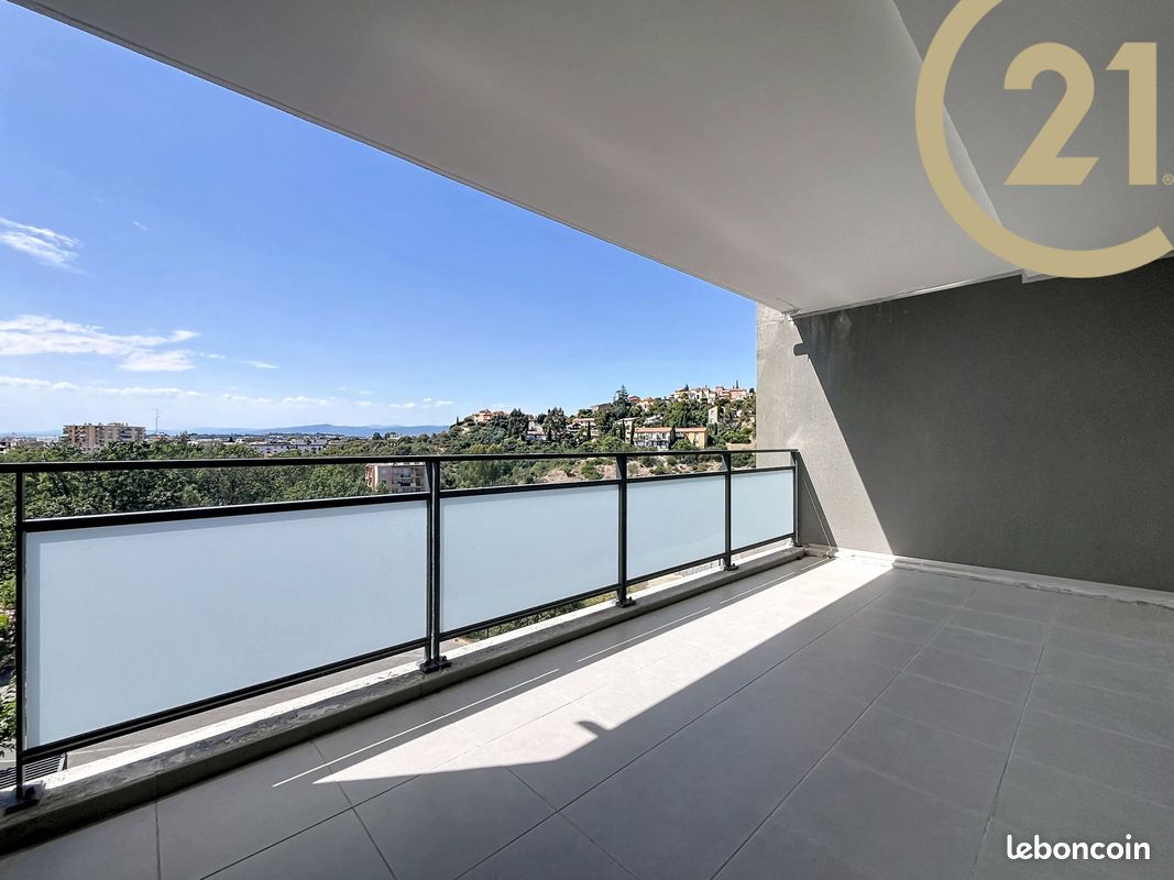 Appartement 3 pièces 75 m² · à Saint-Raphaël · 75 m² · 328 000 €