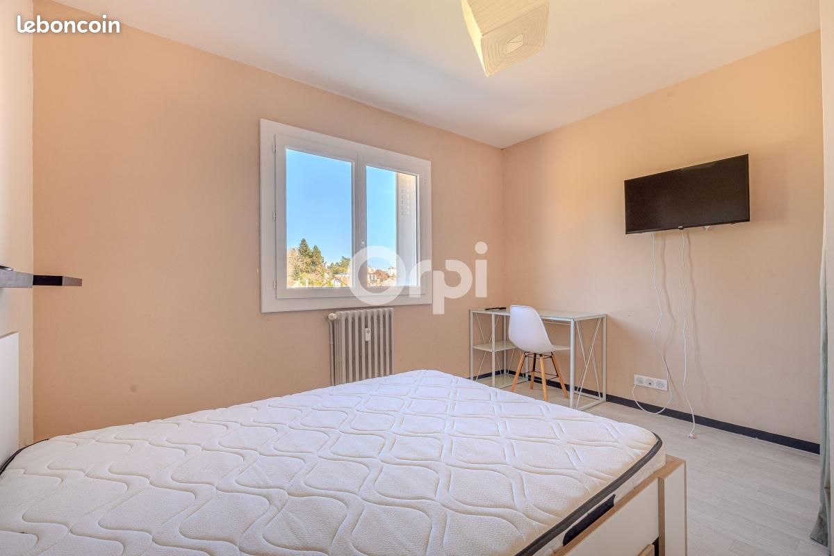 Appartement 2 pièces 67 m² · à Limoges · 67 m² · 390 €
