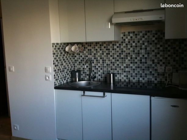 Studio 22 m2 5 min pied gare Puteaux