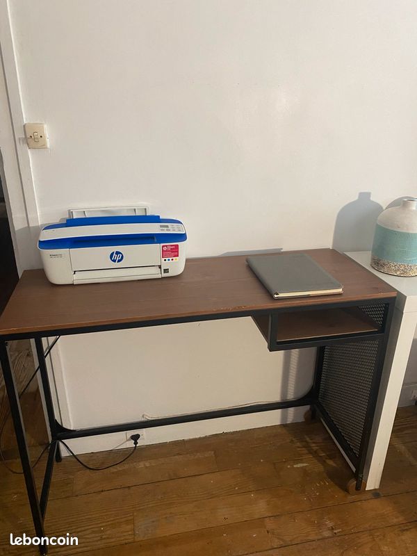 Vente d’un bureau minimaliste (image 3)