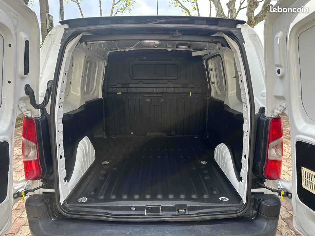 CITROEN BERLINGO Van M 1000kg 1.6 BlueHDi 100 ch 3 places (image 12)