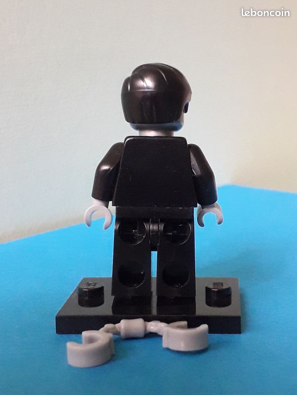 Lego figurine Executron ( Body Guard ) (image 3)