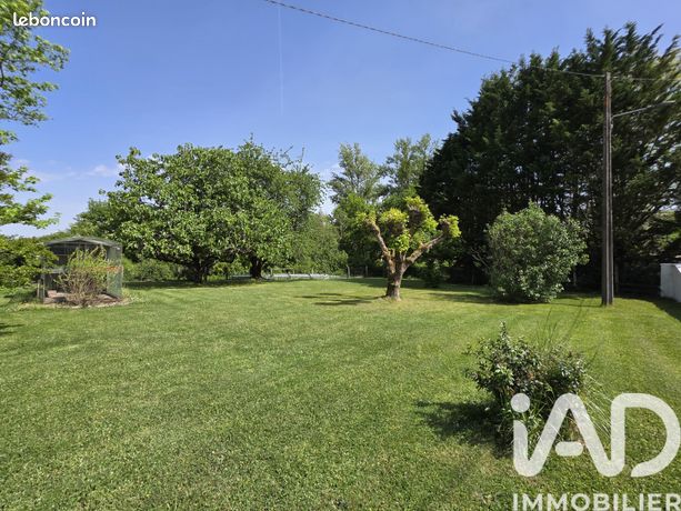 Terrain 830 m² Soussans