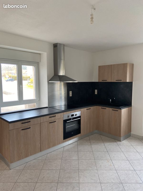 Appartement 3 pièces 90 m² · à Orchamps-Vennes · 90 m² · 750 €/mois