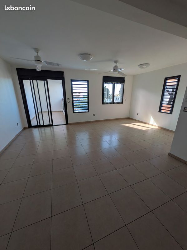 Appartement 4 pièces 90 m² · à Saint-Denis · 90 m² · 1 390 €