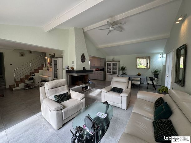 Propriété 4 pièces 157 m²