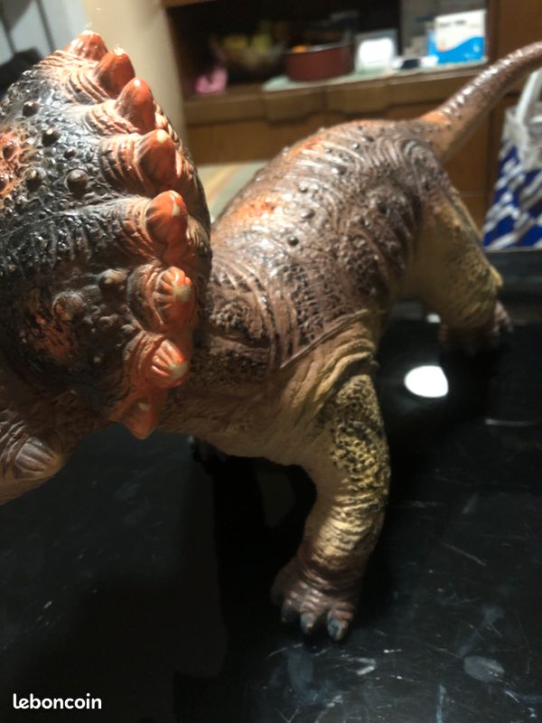 Toys (image 2)