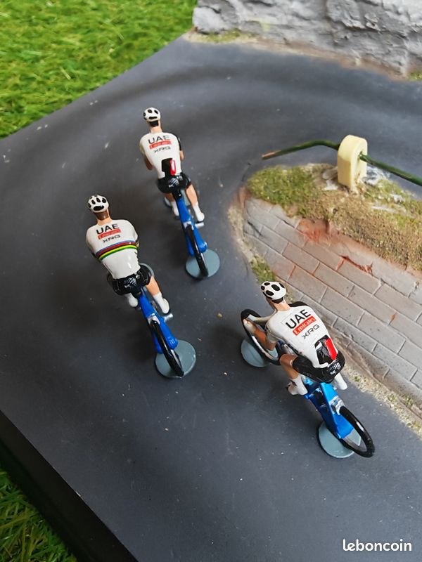 LOT VOITURES MINIATURES En Métal/Plastique Jouet Ancien Grand Modèle