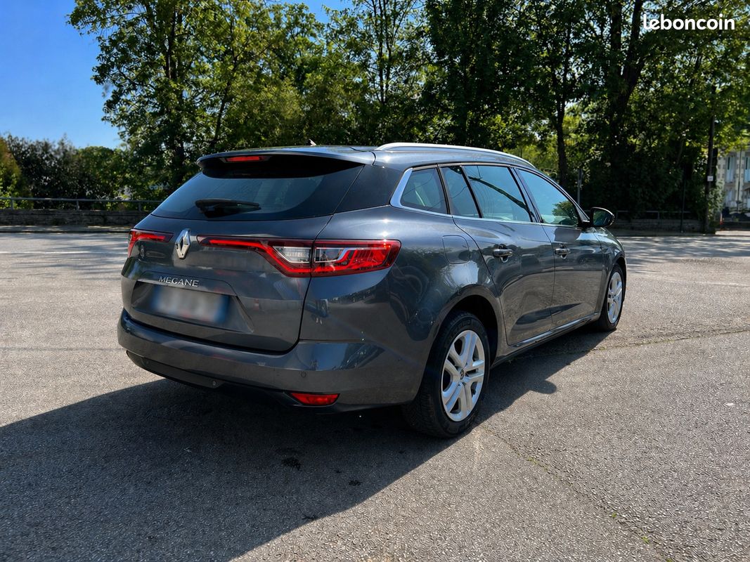 Renault MEGANE IV ESTATE Business Blue dCi 115 EDC 5 portes (image 2)