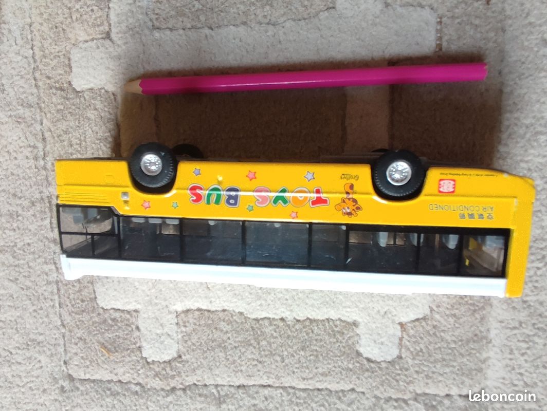 Camions au choix (jouets) (image 9)