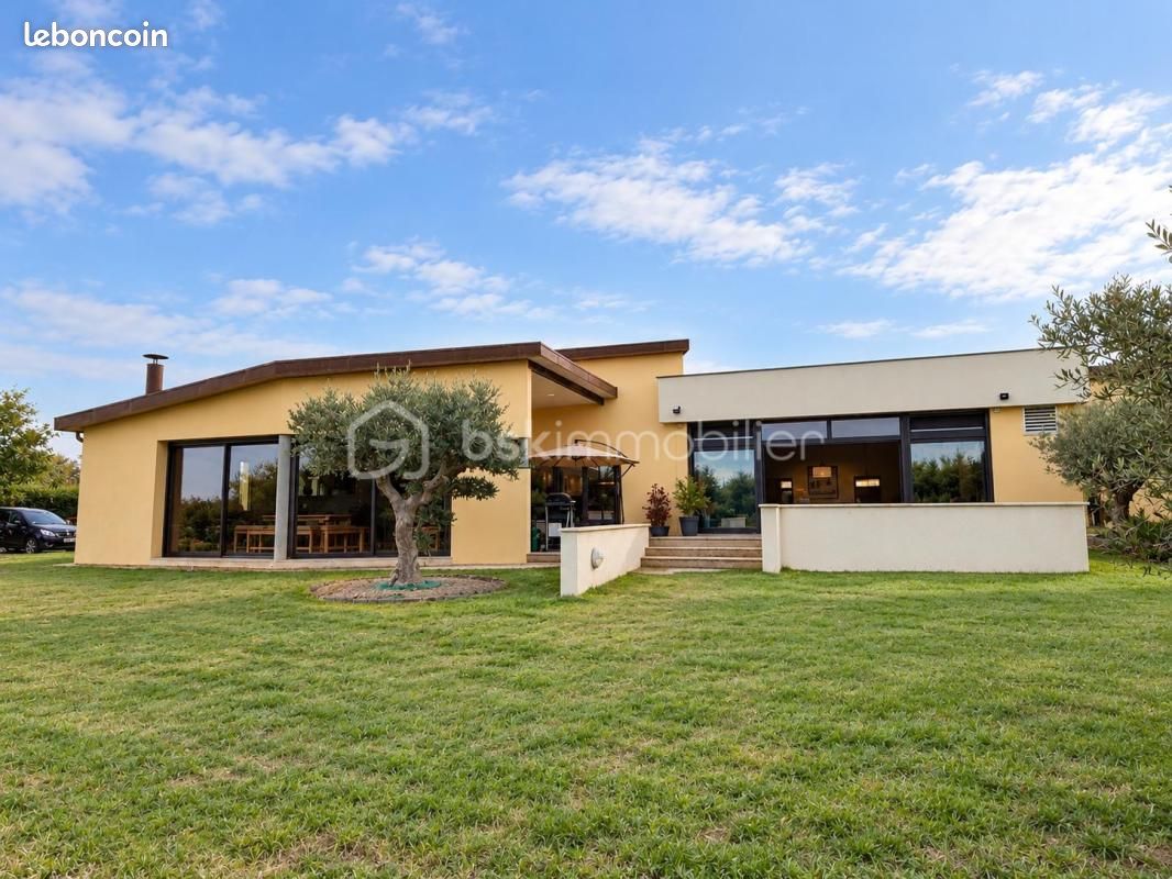 Maison 10 pièces 433 m² · à Lamballe-Armor · 433 m² · 1 198 960 €