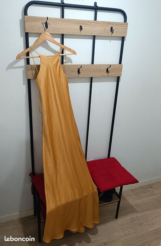 Robe longue satinée sans manches Zara, jaune doré, taille XS