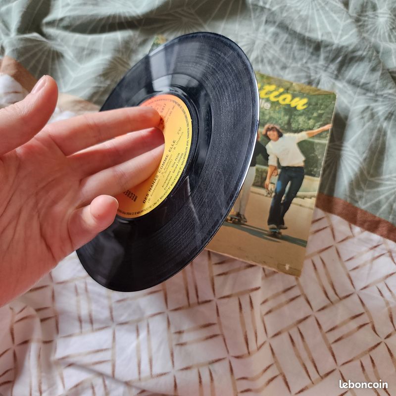 Récréation - Des nanas comme elle / Alors raconte - 45T (image 8)