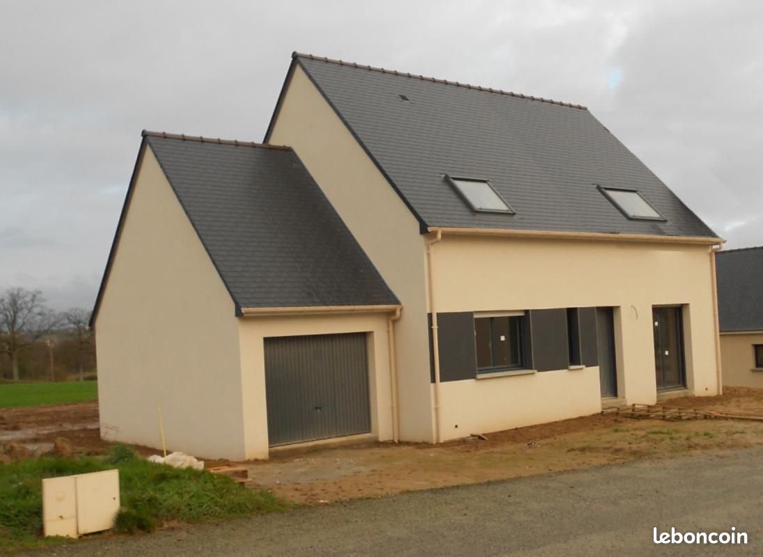Maison 6 pièces 117 m² · à Varrains · 117 m² · 215 880 €