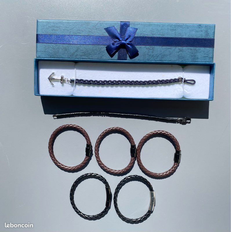 Lot de 7 bracelets (image 1)