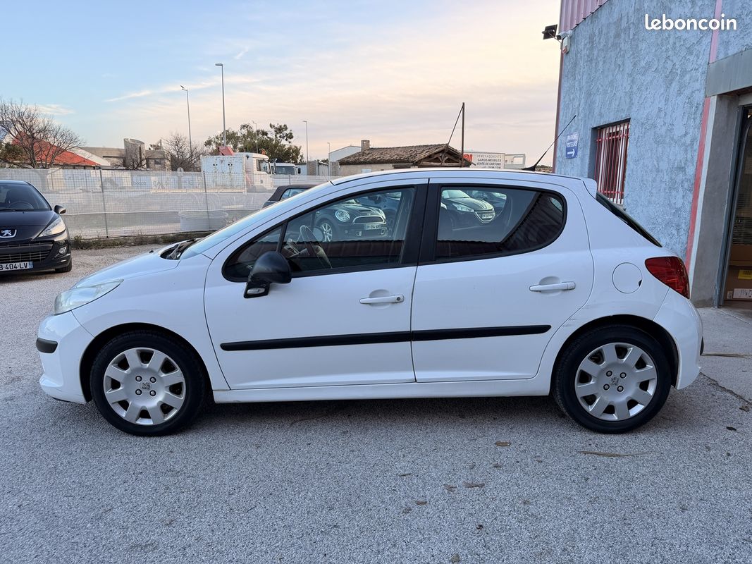 Peugeot 207 1.6 HDI110 SPORT 5P (image 2)