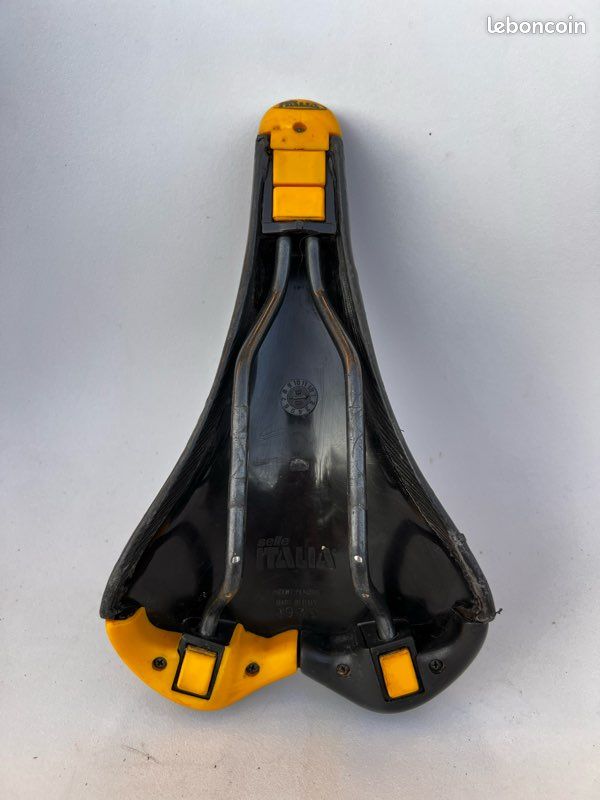 Selle Italia Turbo NOS Jaune – Selle De Vélo Route/piste Vintage En Cuir