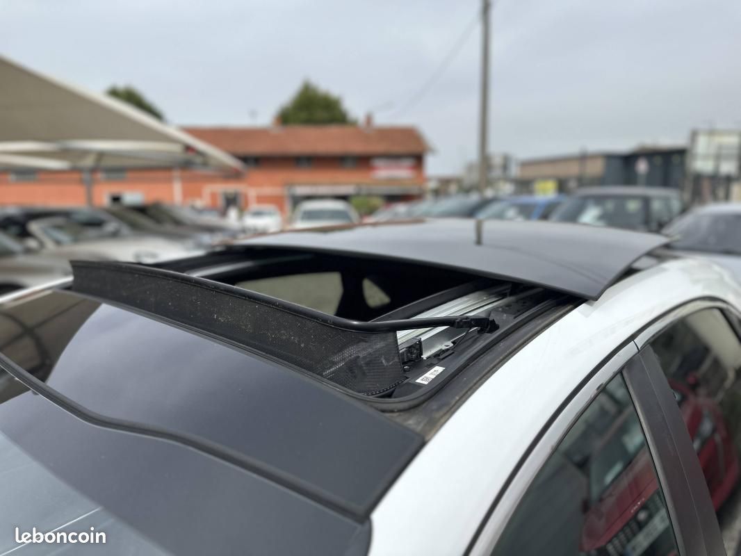 Kia Cee'd 1.6 CRDi GT Line Premium (image 25)