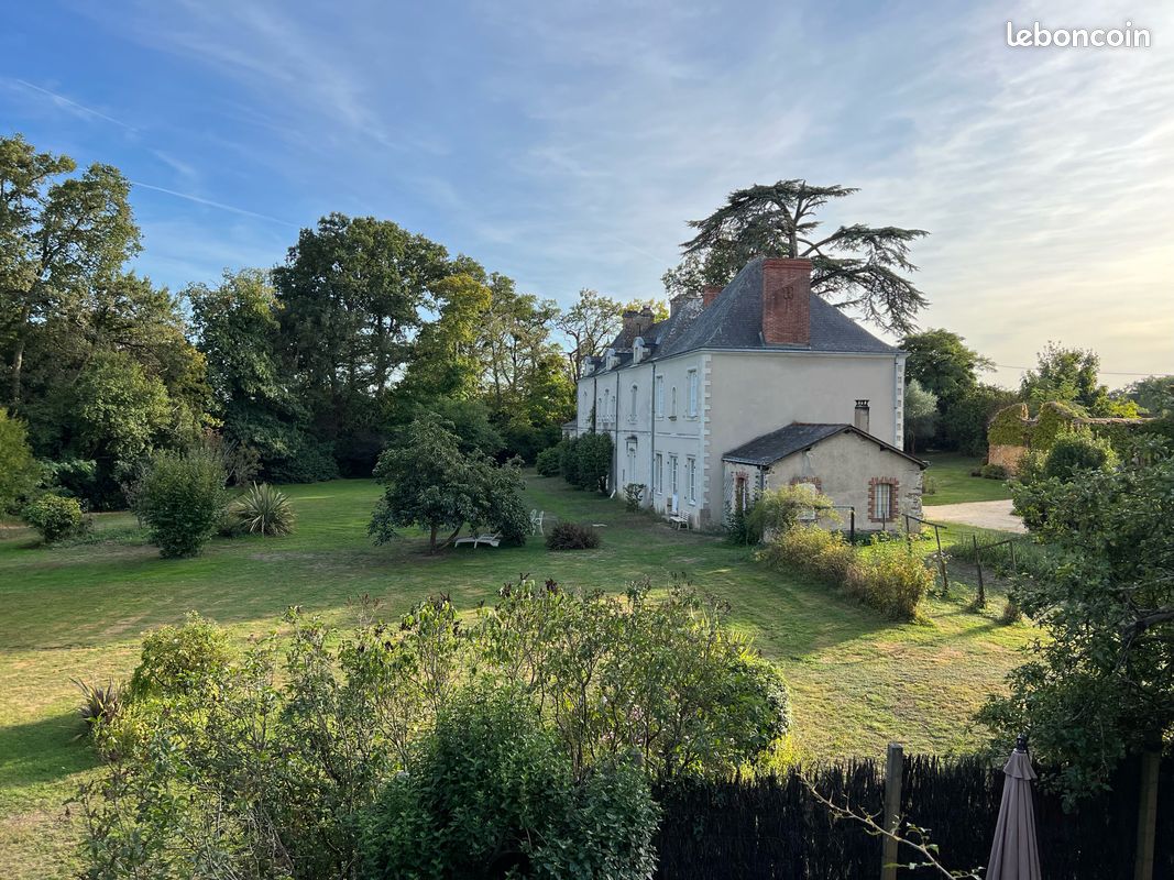 Maison 12 pièces 380 m² · à La Haie-Fouassière · 380 m² · 1 200 000 €