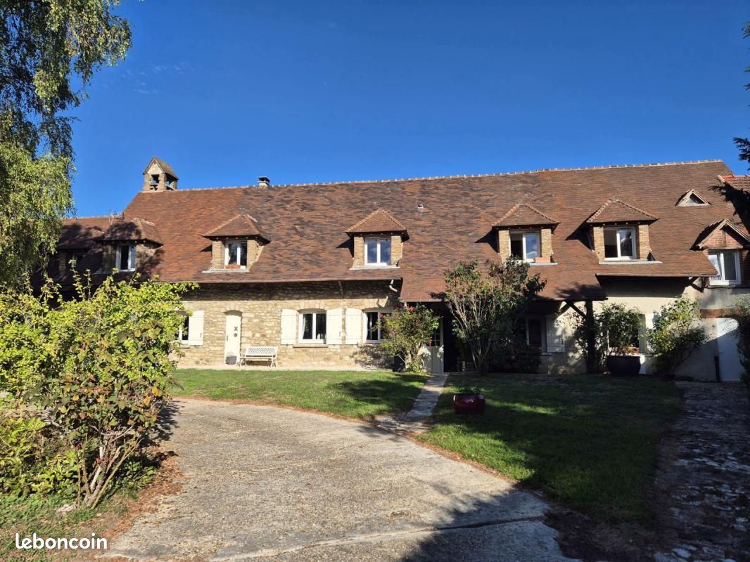 Maison 9 pièces 370 m² · à Saint-Illiers-la-Ville · 370 m² · 559 000 €