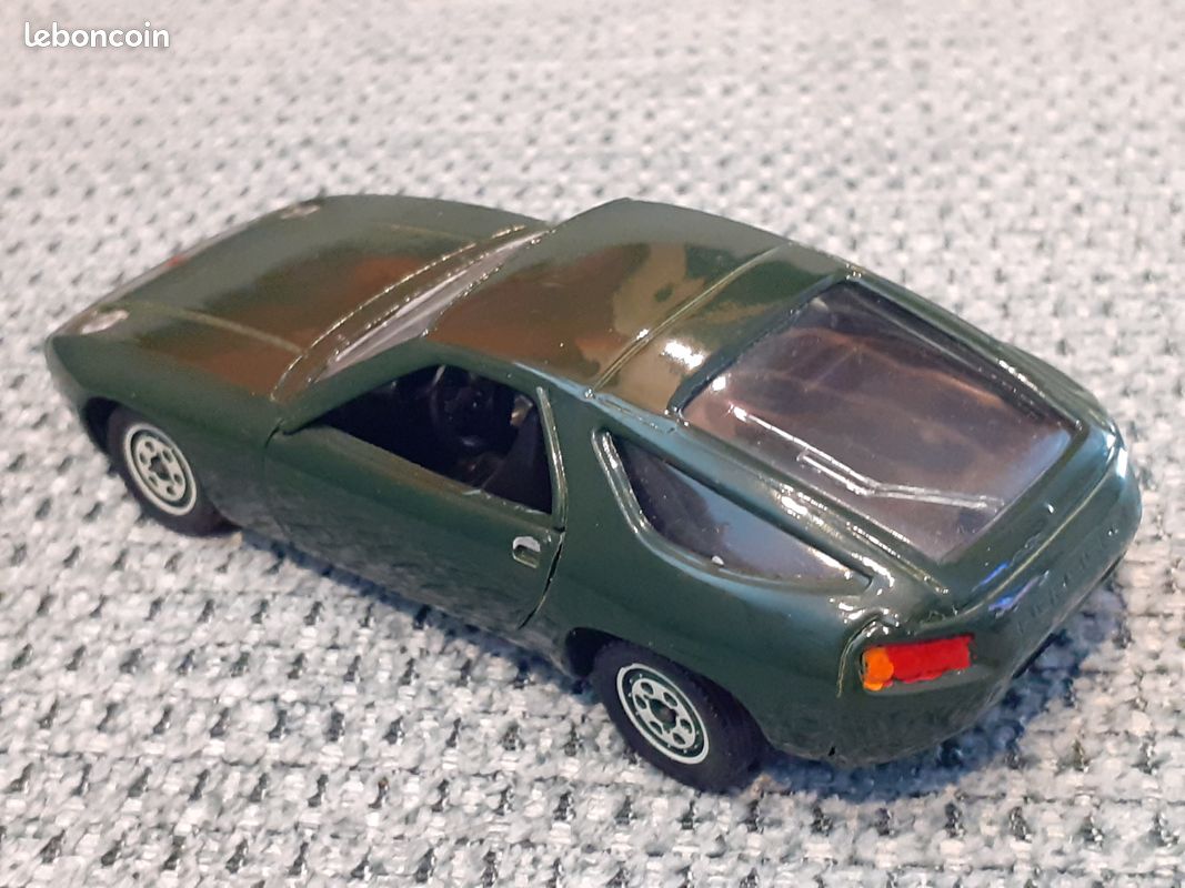 Solido 1/43 Porsche 928 de 1977 (image 2)