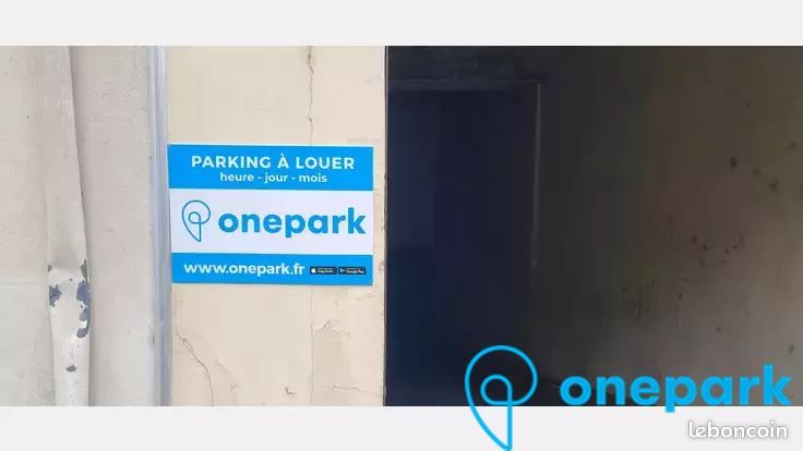 Parking 12 m² · à Tours · 12 m² · 87 €/mois