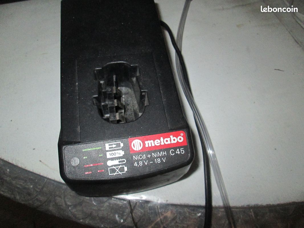 Chargeur de batterie visseuse métabo (image 1)