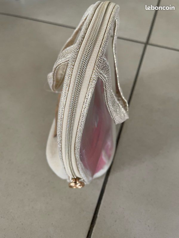 Écharpe avec petite trousse (image 8)