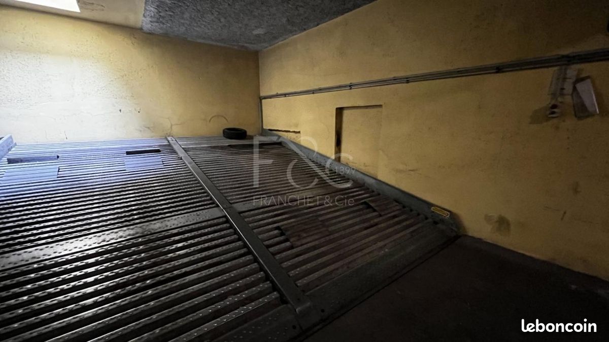 Parking Lyon 2eme Arrondissement · 100 €/mois