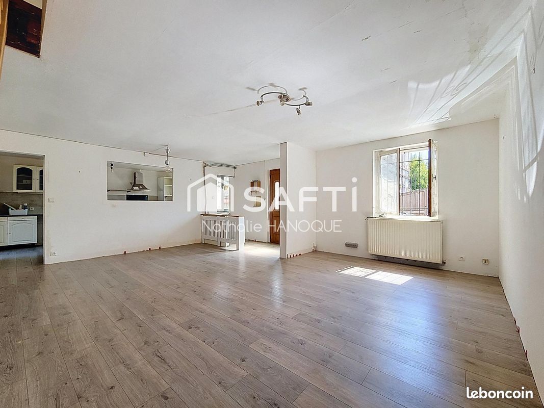 Maison 5 pièces 119 m² · à Cherisy · 119 m² · 159 000 €