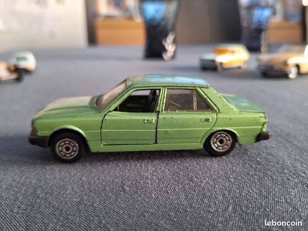 NOREV PRESSE 1/43 - Peugeot 403 Fourgonnette Tôlée 1961 Fromageries Bel