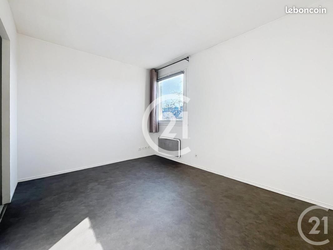 Appartement 1 pièce 20 m² · à Le Petit-Quevilly · 20 m² · 360 €