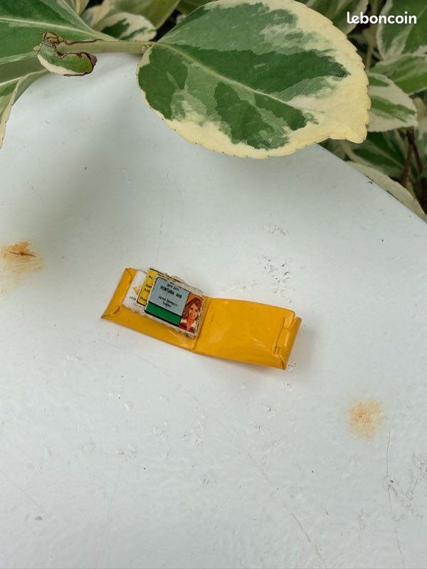 Mini portefeuille Playmobil vintage jaune (image 1)
