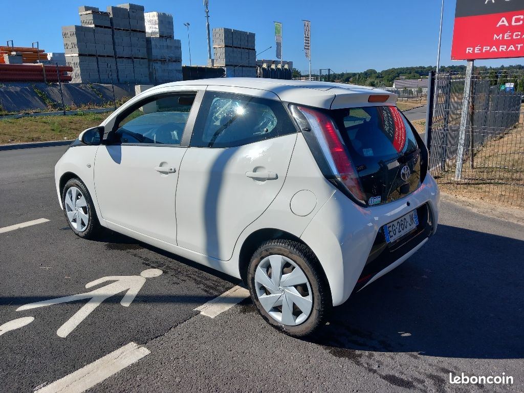 Toyota Aygo 1.0 VVT-i x-play (image 4)