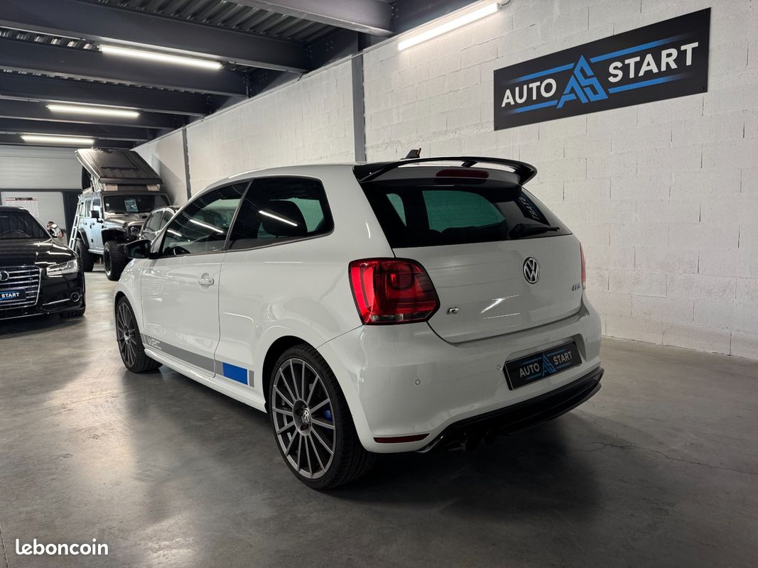 Volkswagen POLO V R WRC 220ch Limited Edition - 1901/2500 / SUIVI VOLKSWAGEN / SIEGES CHAUFFANTS / GPS / BLUETOOTH (image 7)