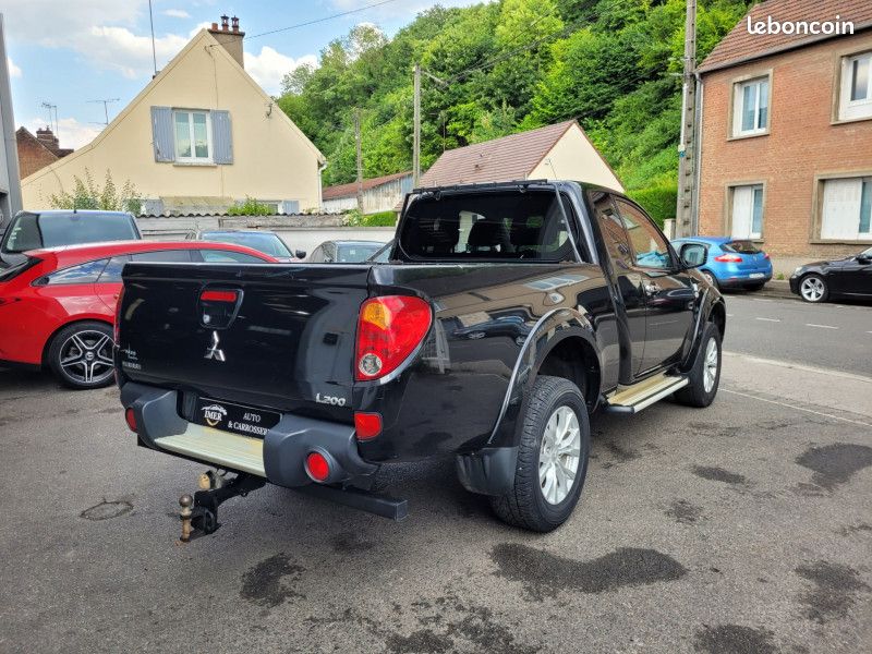 Mitsubishi L200 2.5 TD 178 CLUB CAB INTENSE (image 8)