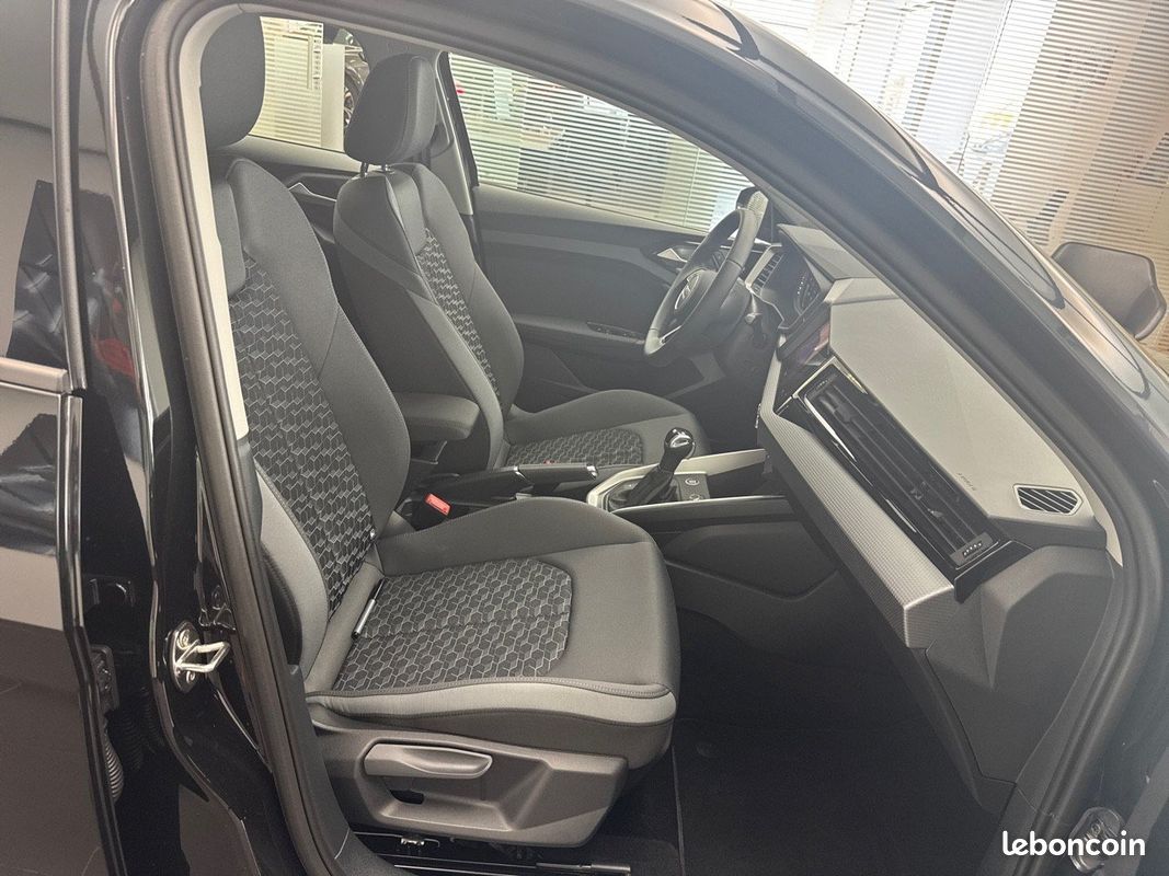 AUDI A1 Sportback 30 TFSI 116 ch S tronic 7 Design (image 24)